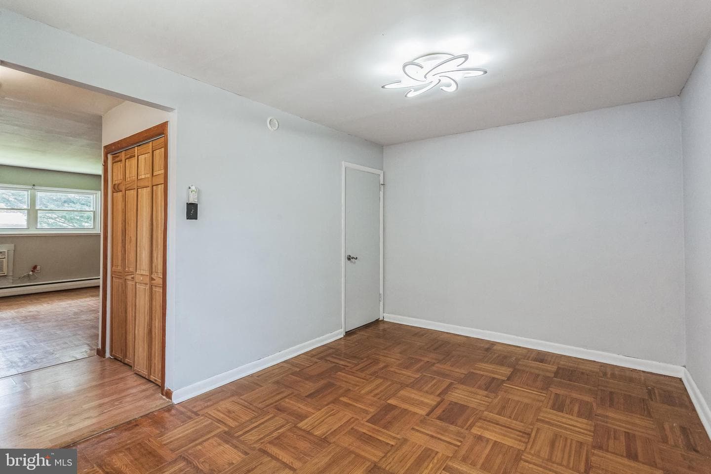 1125 Solly Avenue photo 6