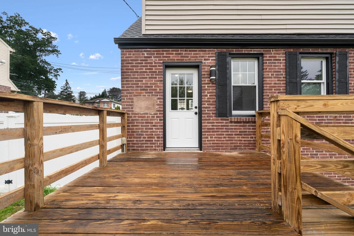 101 Overhill Avenue photo 2