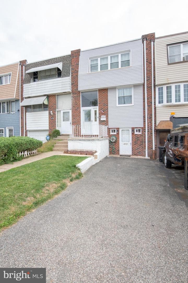 4207 Fairdale Road photo 2