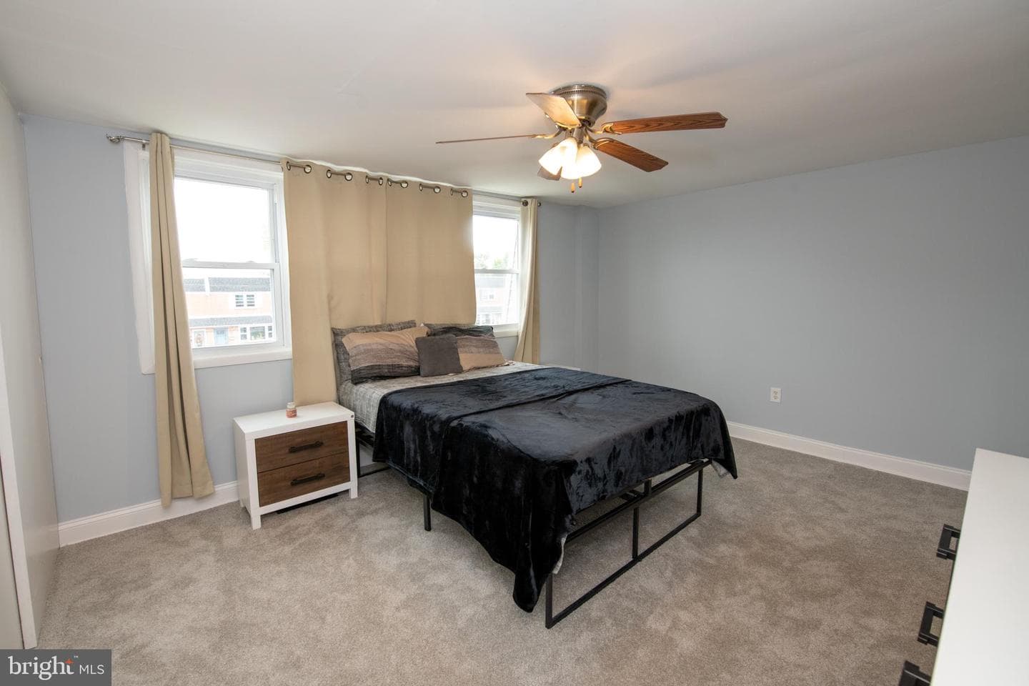 4207 Fairdale Road photo 30