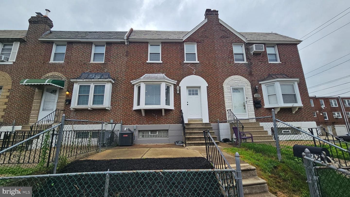 4237 Teesdale Street photo 1