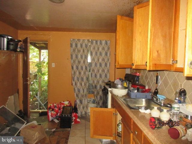 534 E Walnut Lane photo 3