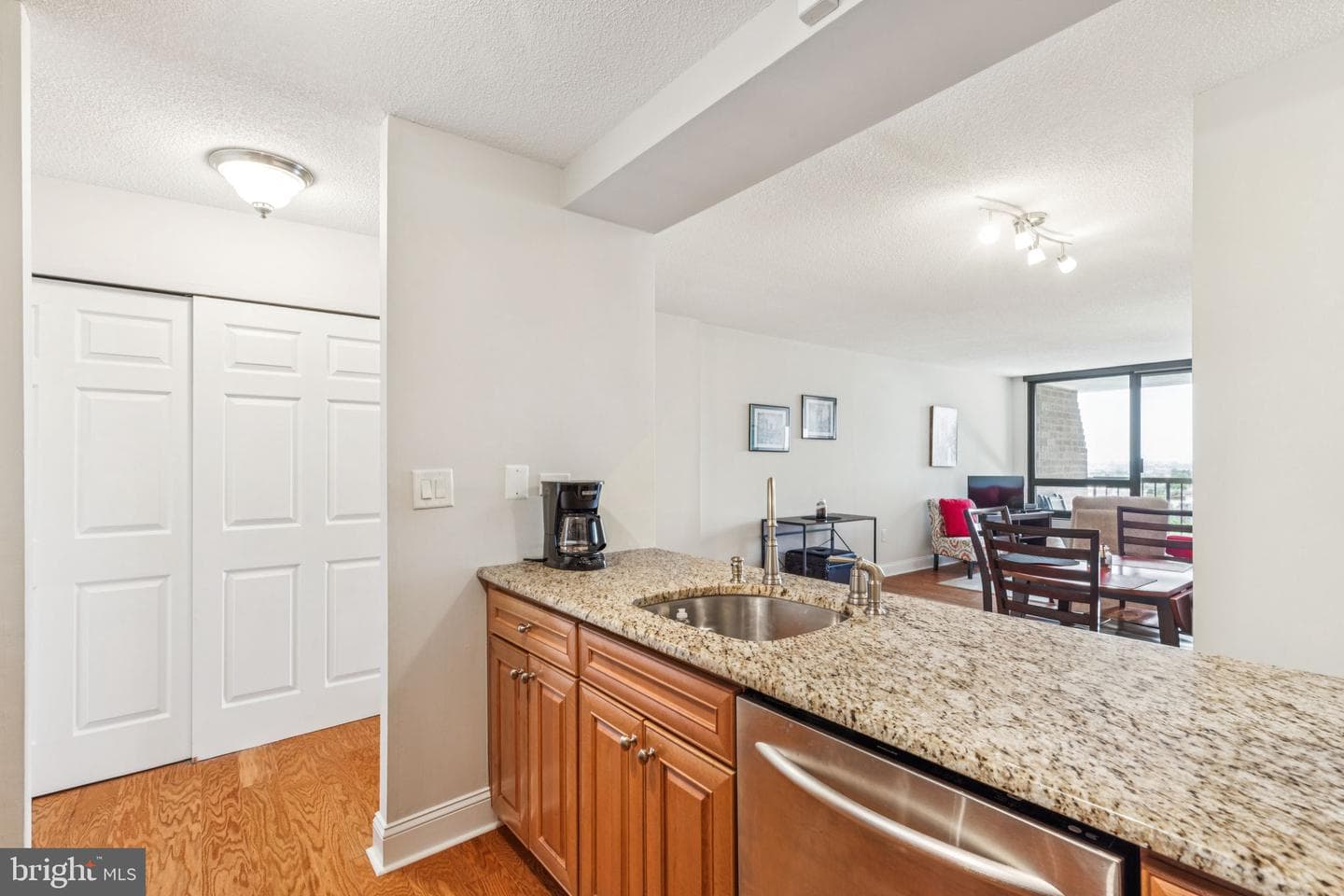 233 S 6th Street #1412b photo 14