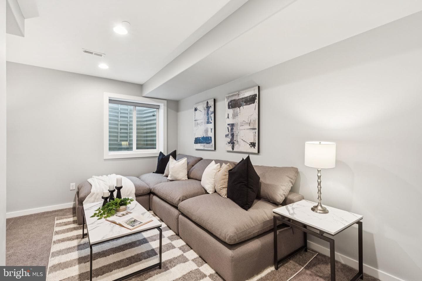621 Moore Street photo 11