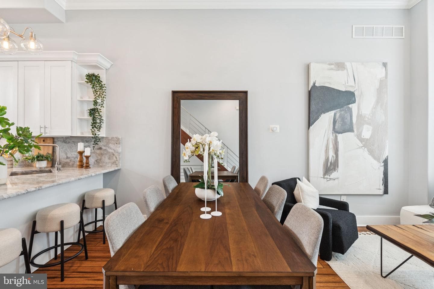 621 Moore Street photo 16