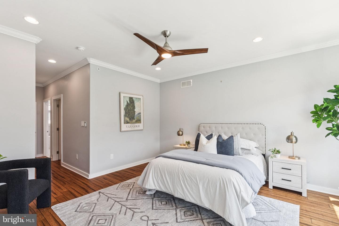 621 Moore Street photo 22