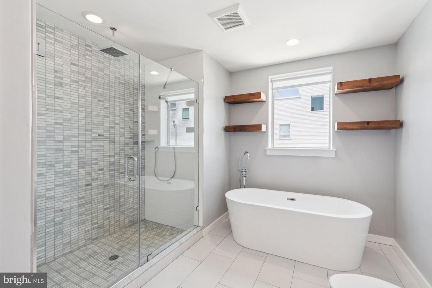 621 Moore Street photo 27