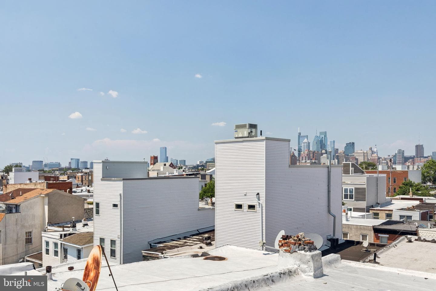 621 Moore Street photo 34
