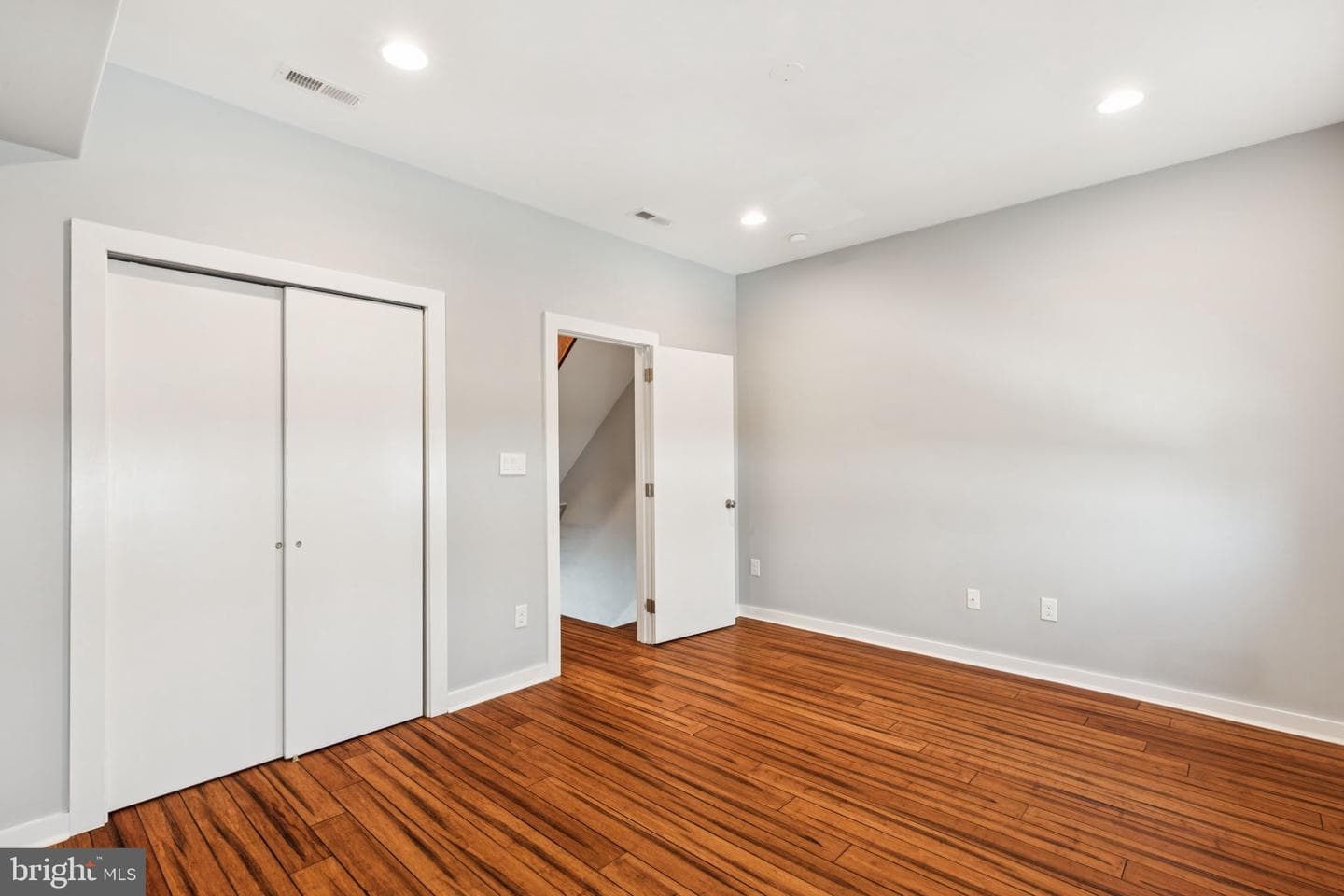 621 Moore Street photo 39
