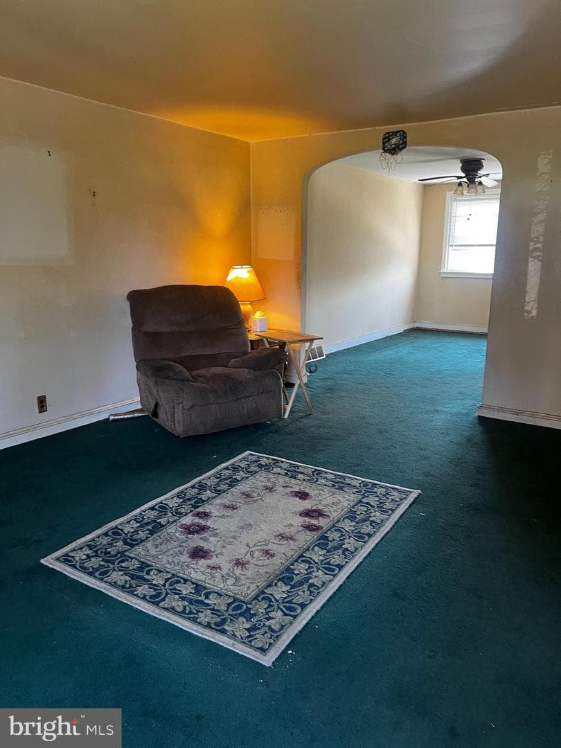 6038 Hasbrook Avenue photo 10
