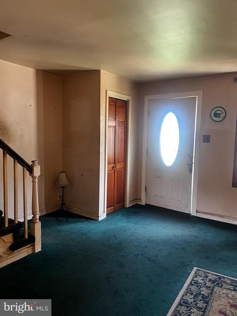 6038 Hasbrook Avenue photo 7