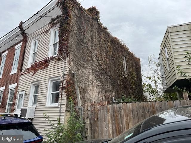 2224 S Reese Street photo 2