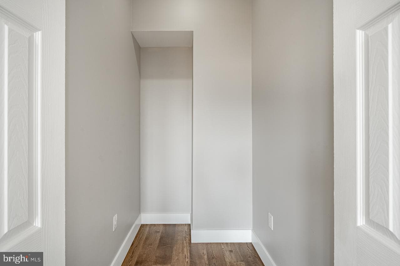 800 S Cecil Street photo 24