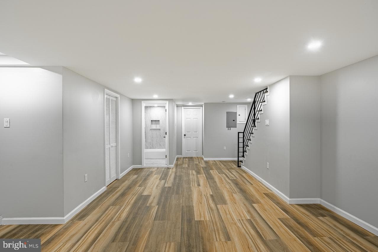 800 S Cecil Street photo 27