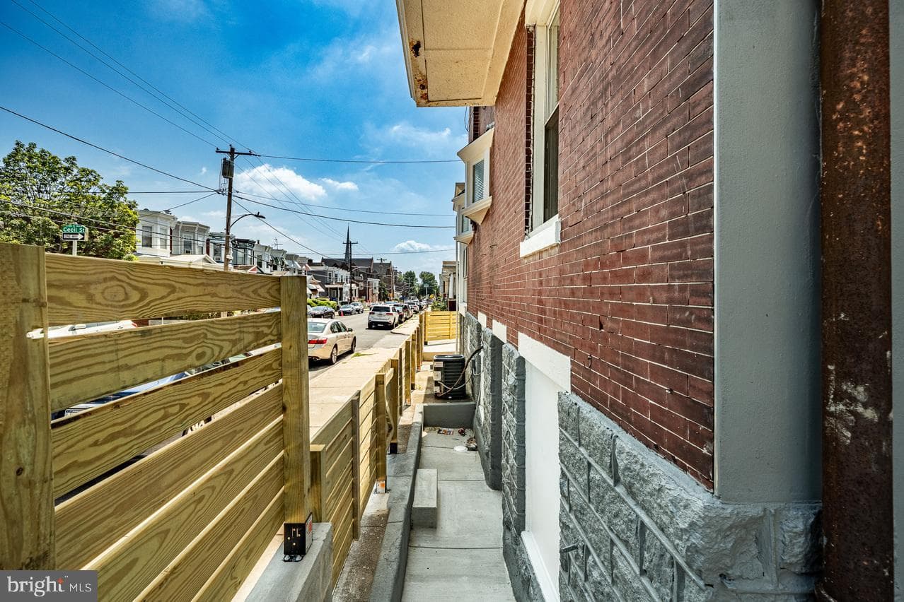 800 S Cecil Street photo 34