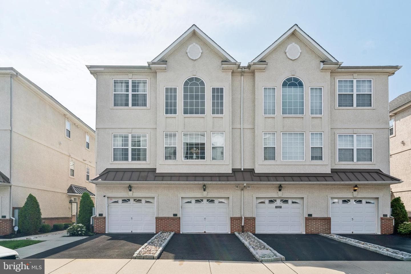3301 Capri Drive photo 2