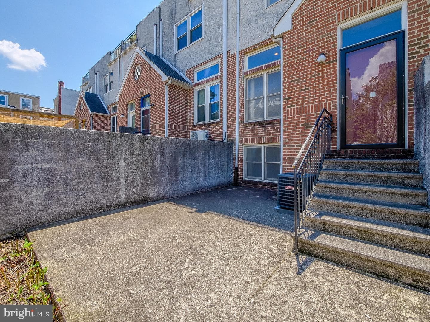 2419 South Street photo 10