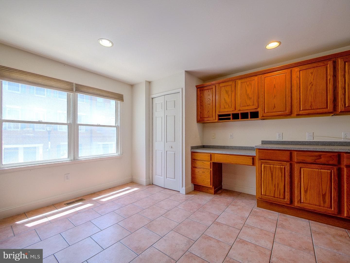 2419 South Street photo 23