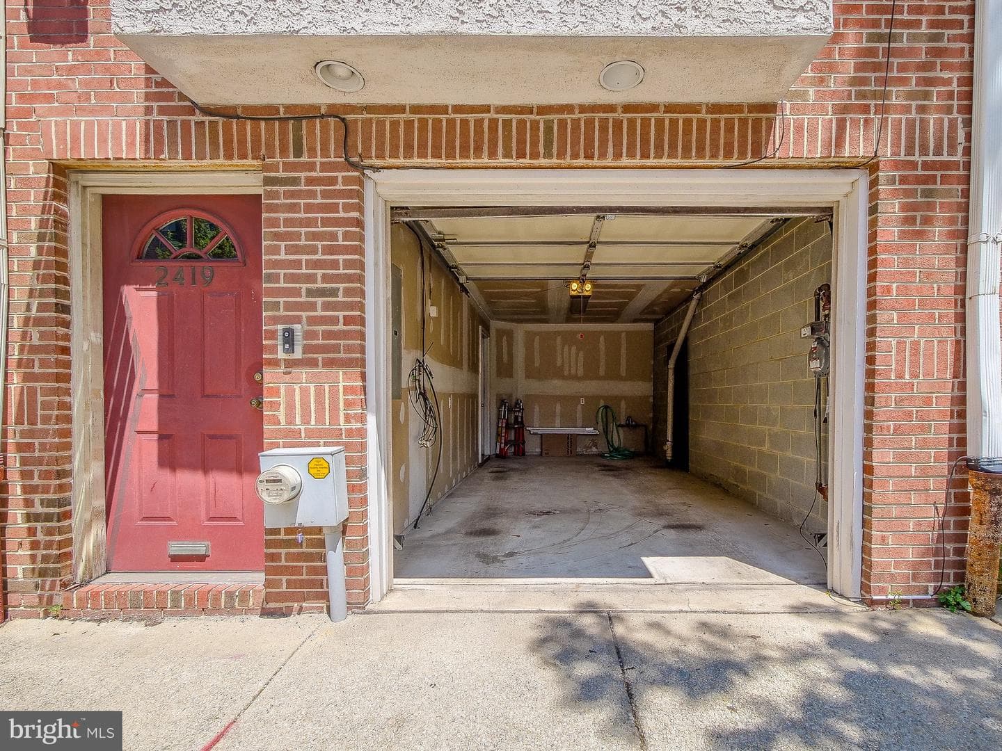 2419 South Street photo 3