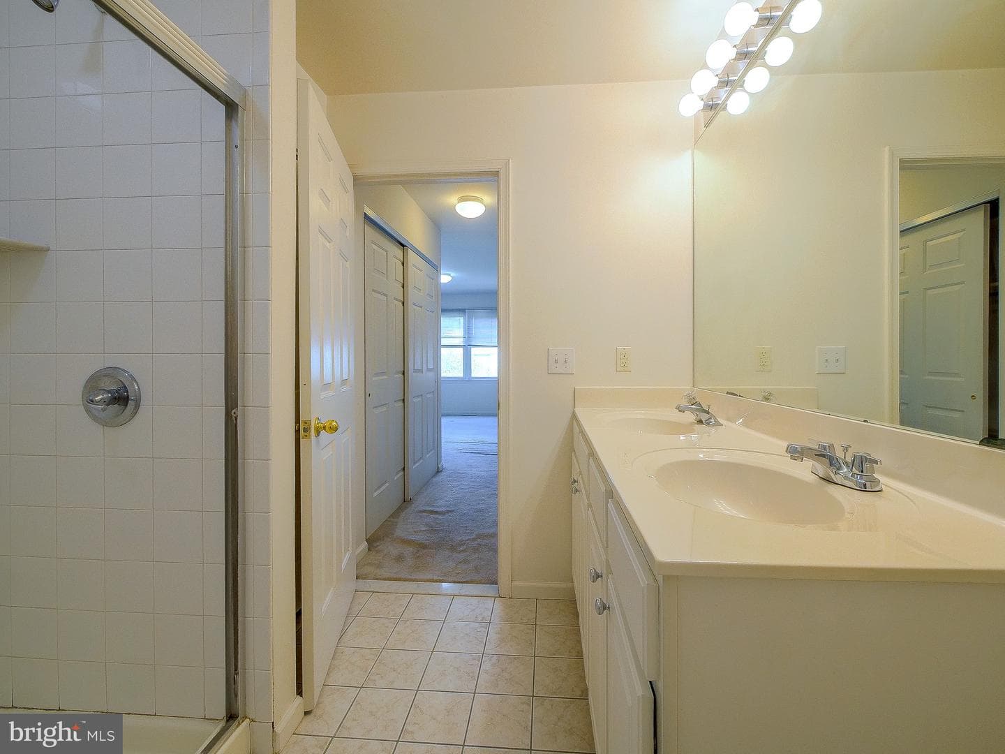 2419 South Street photo 43
