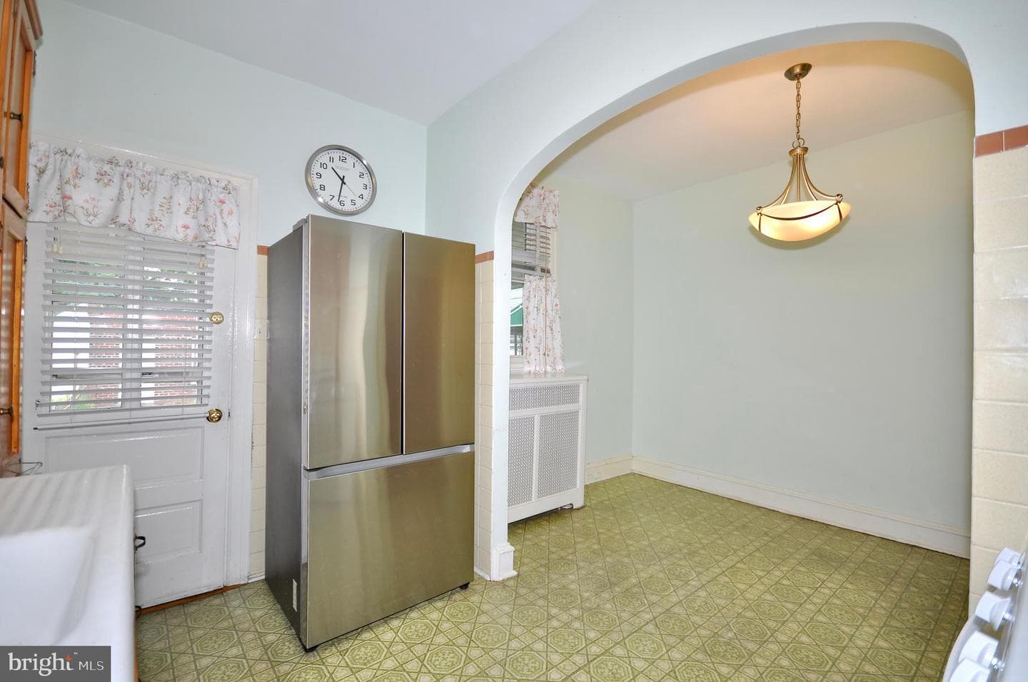 2554 Gillingham Street photo 13