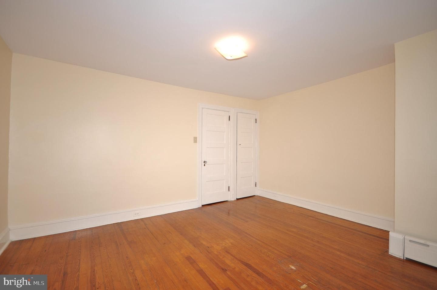 2554 Gillingham Street photo 17
