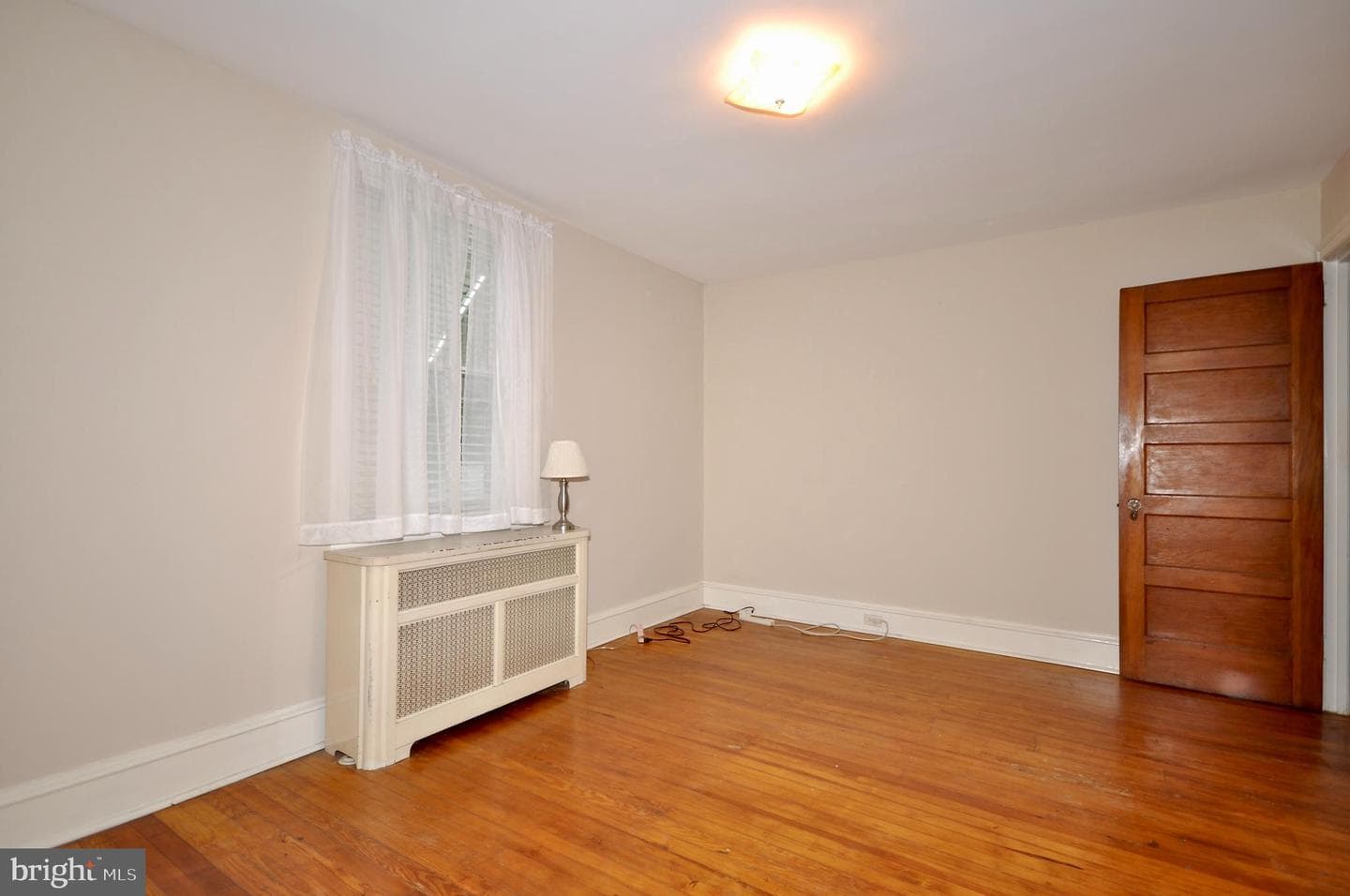 2554 Gillingham Street photo 21
