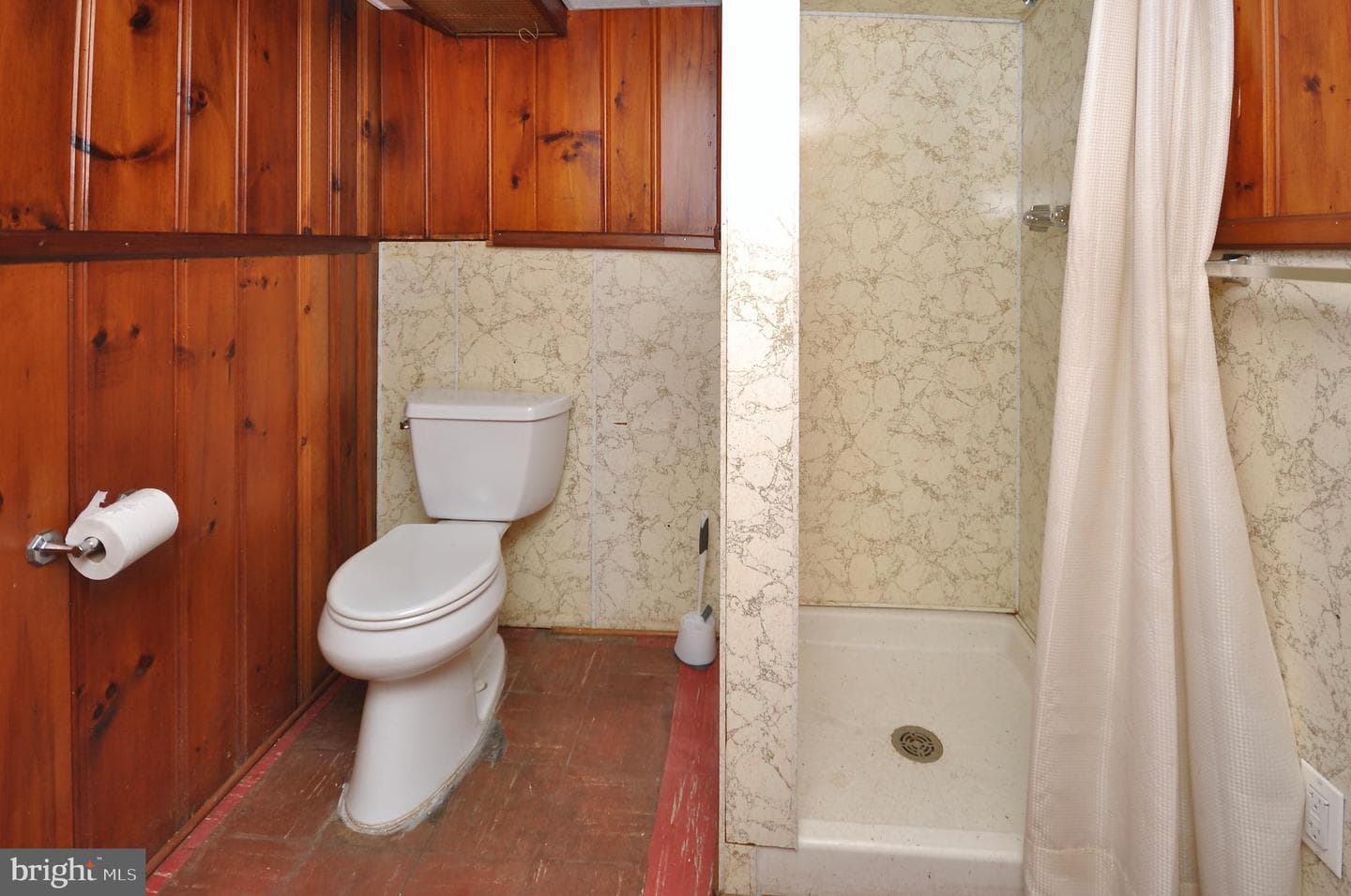 2554 Gillingham Street photo 24
