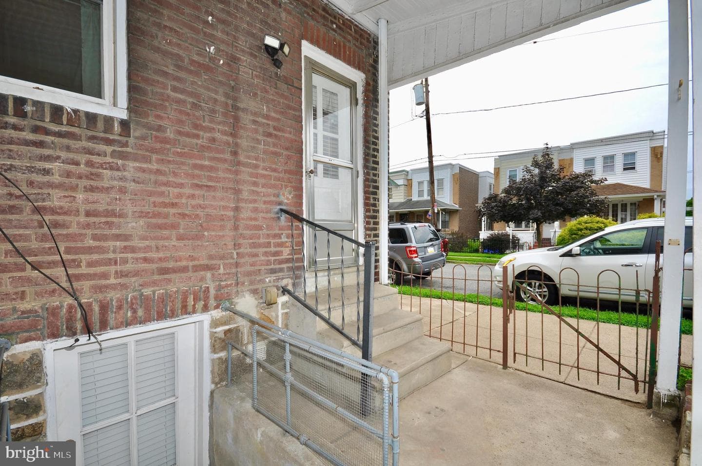 2554 Gillingham Street photo 27