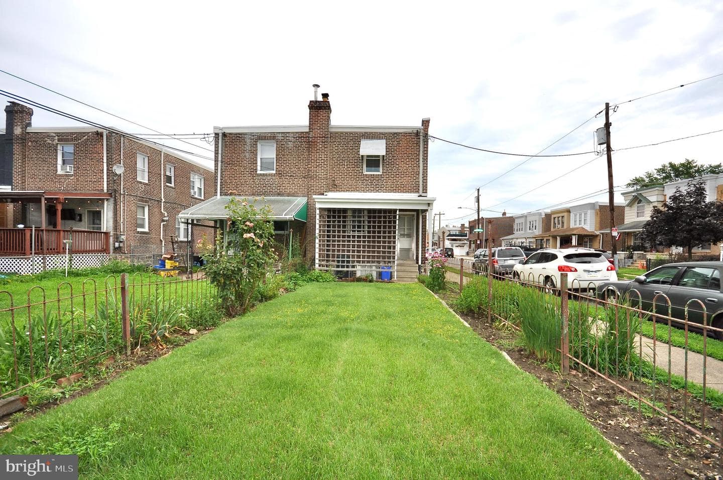 2554 Gillingham Street photo 29