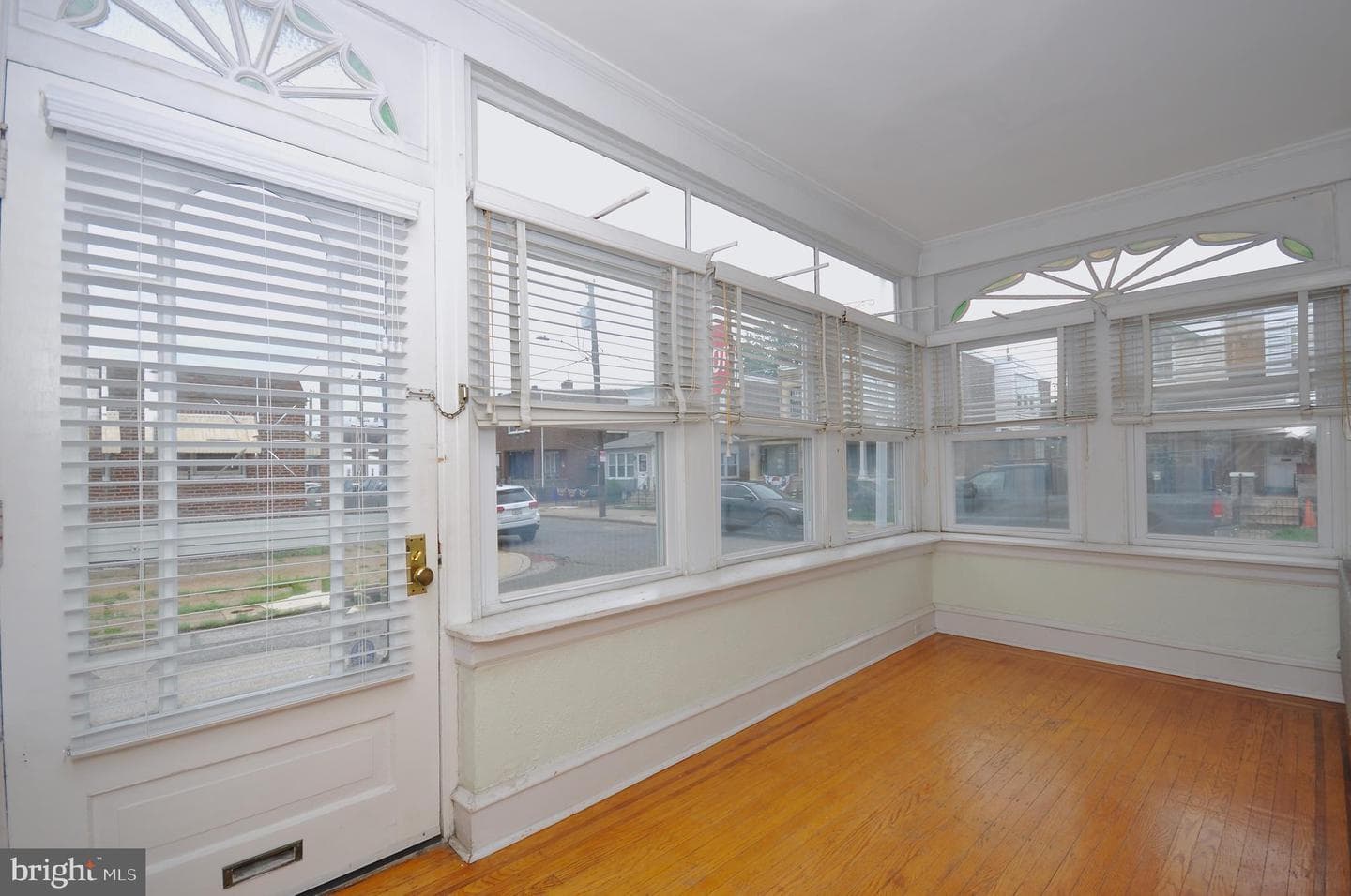 2554 Gillingham Street photo 3