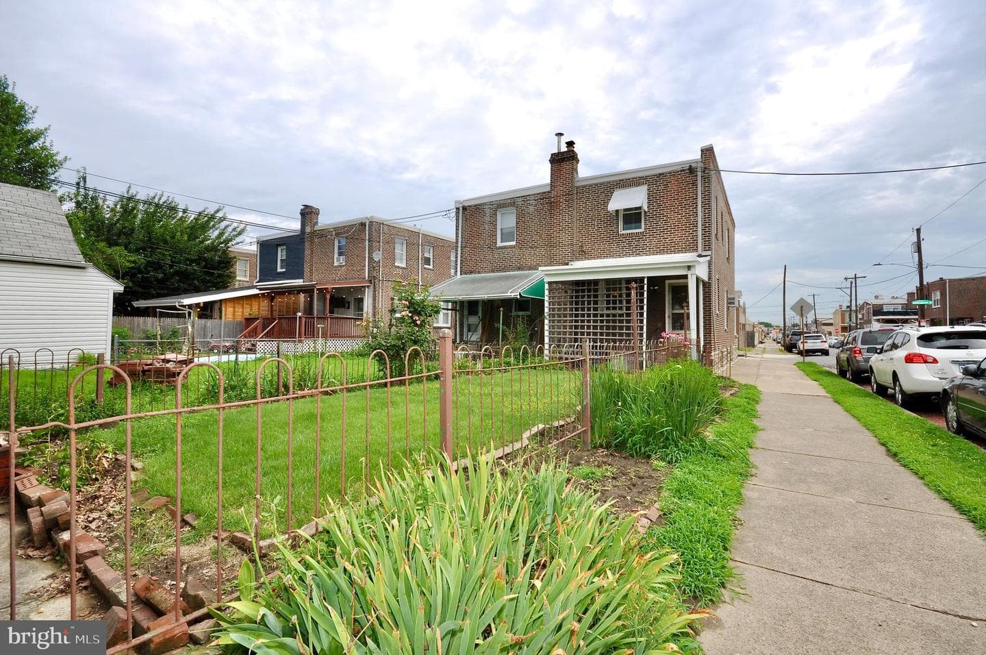 2554 Gillingham Street photo 30