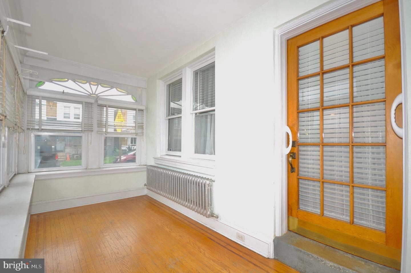 2554 Gillingham Street photo 4