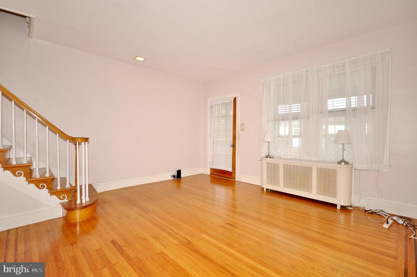 2554 Gillingham Street photo 6