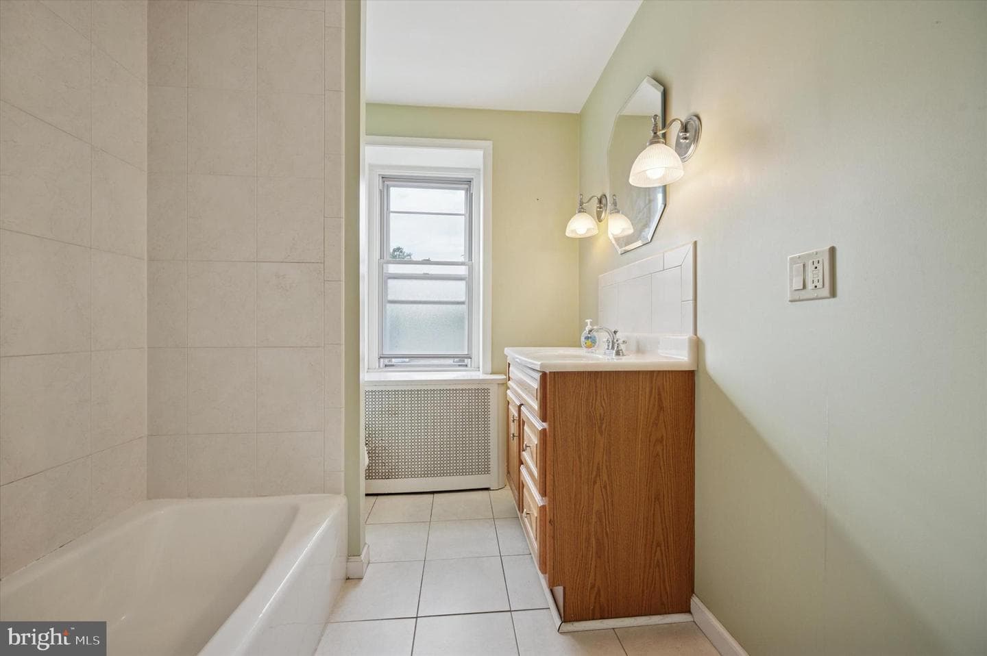 409 Martin Street photo 8
