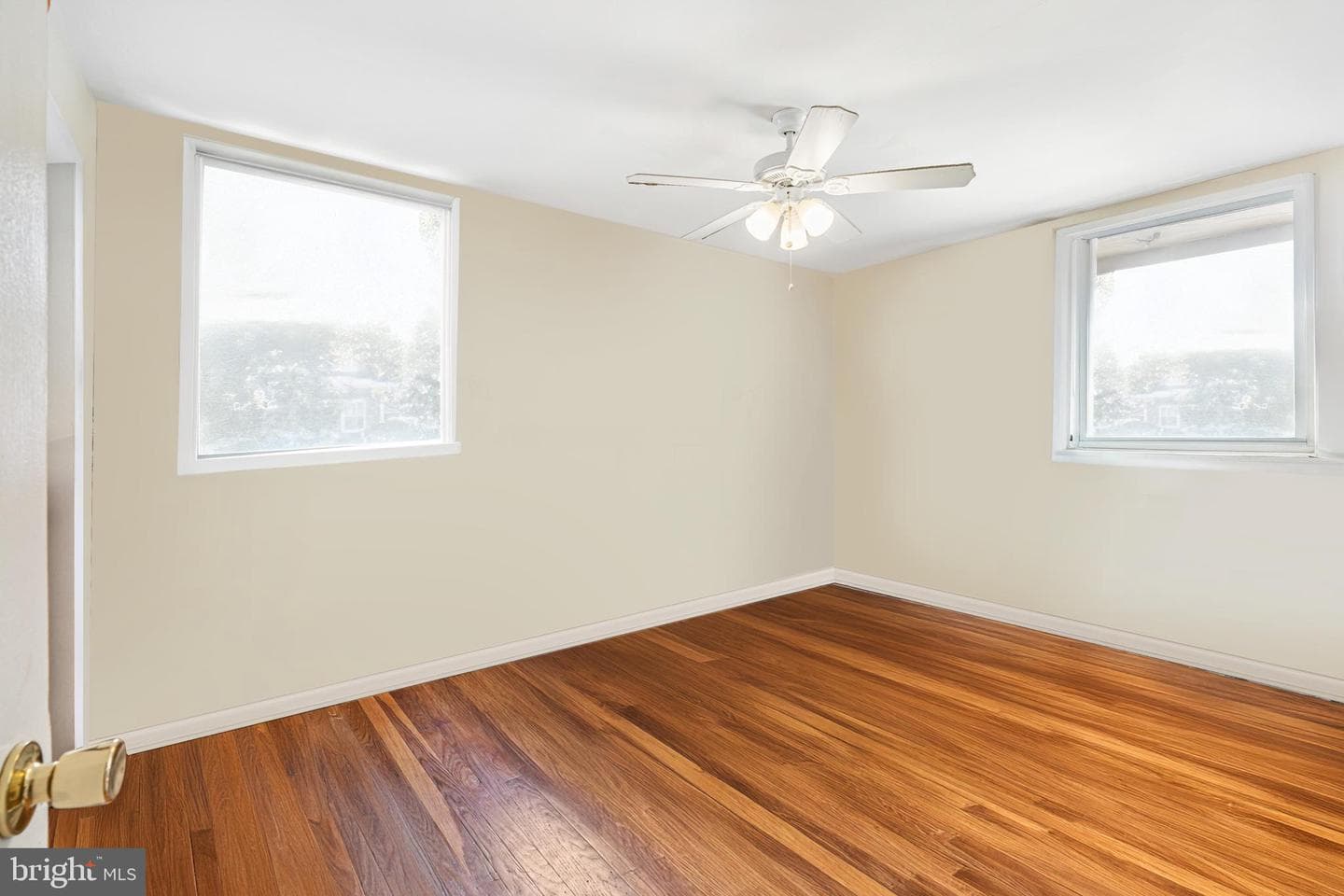 7018 Henry Avenue photo 8