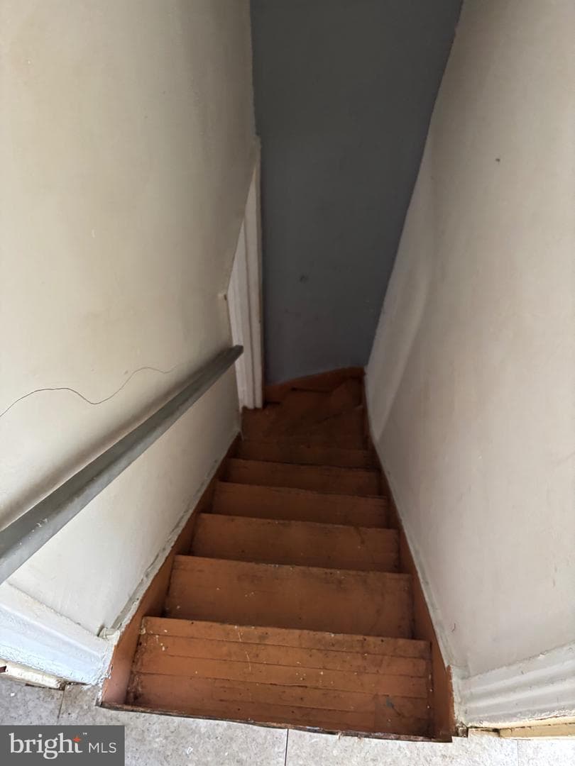 2507 N Mutter Street photo 9