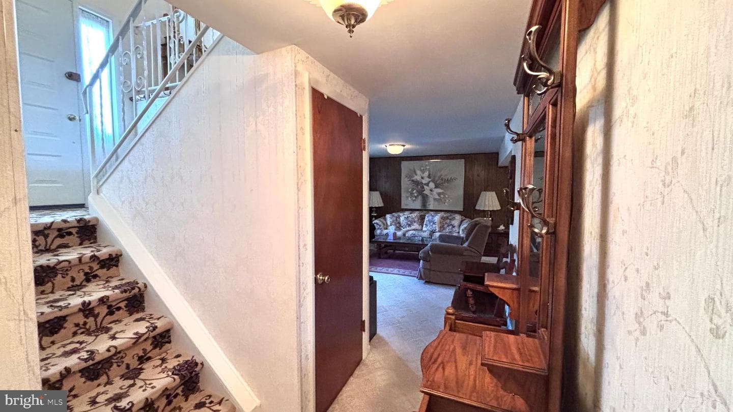 9401 Tulip Street photo 32