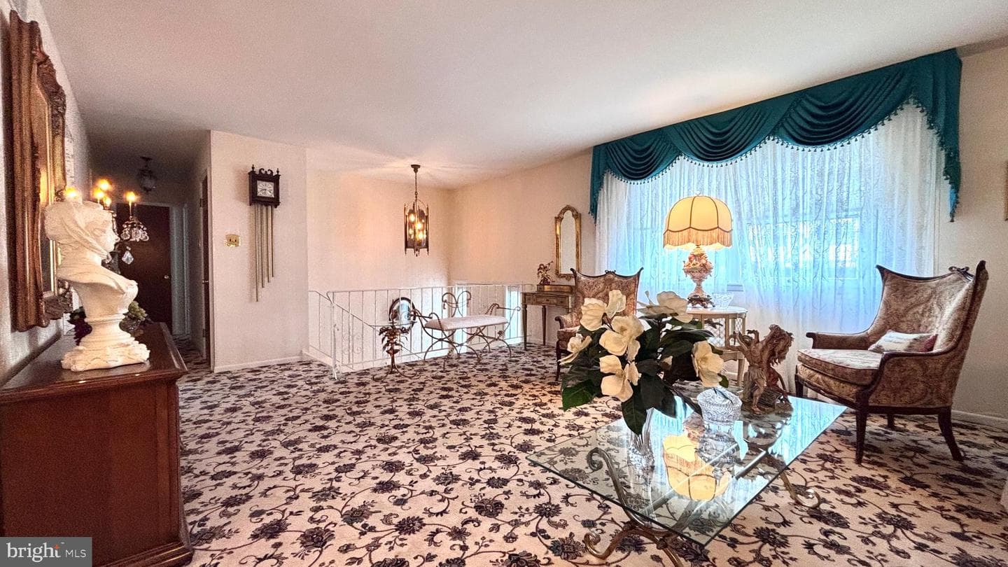 9401 Tulip Street photo 4