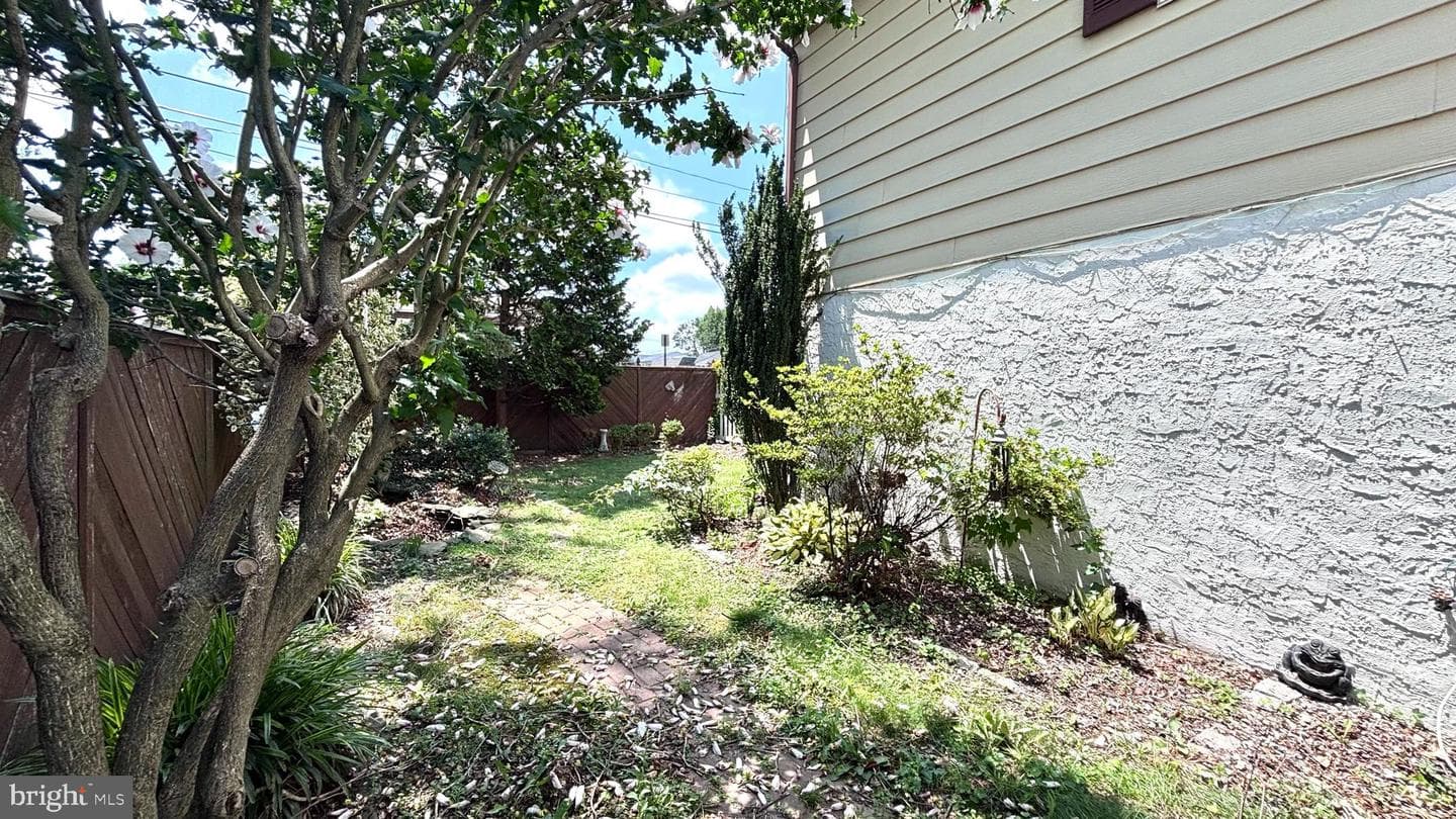 9401 Tulip Street photo 67