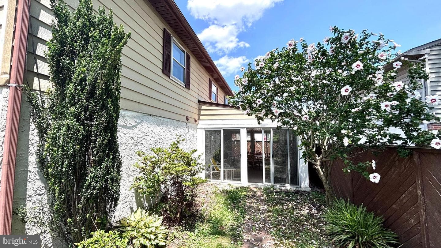 9401 Tulip Street photo 73