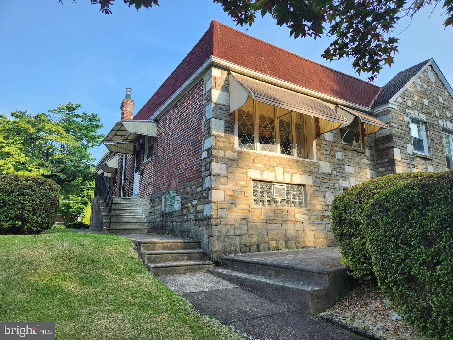 8835 Winchester Avenue photo 3