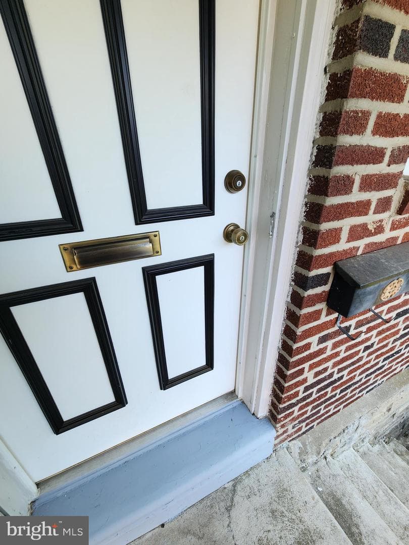 8835 Winchester Avenue photo 4