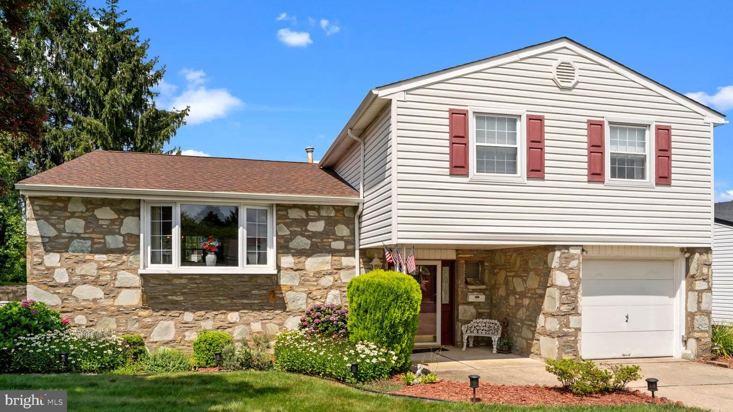 11992 Lockart Road photo 1