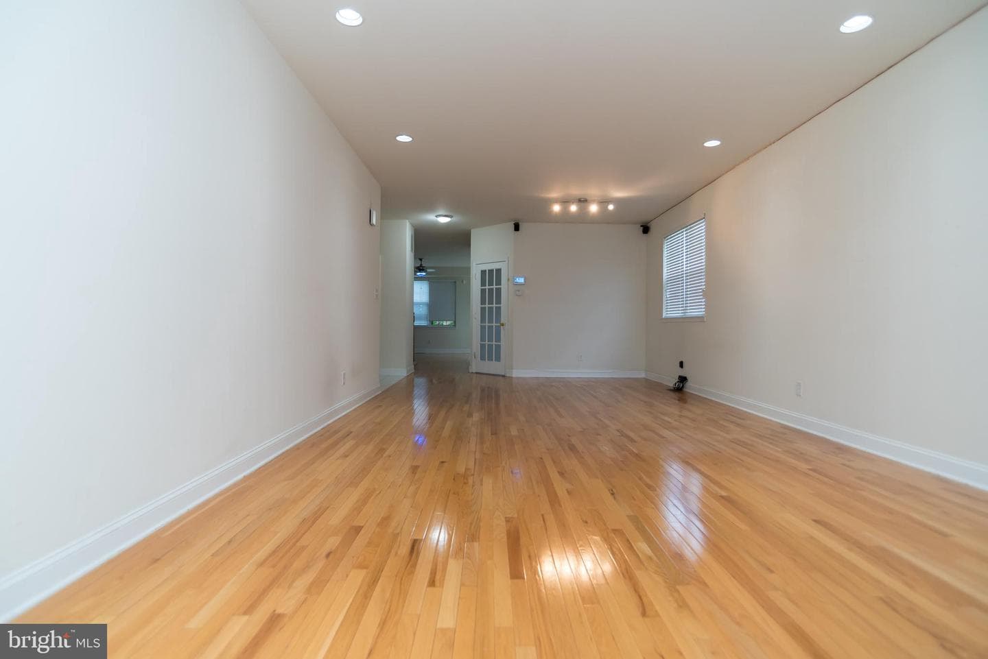 800 Red Lion Road photo 4