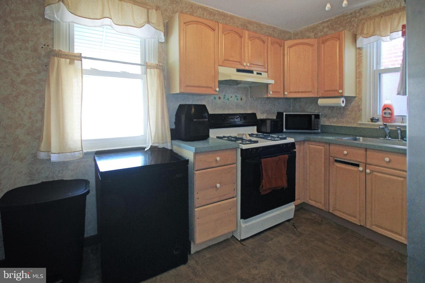 3515 Ashville Street photo 5