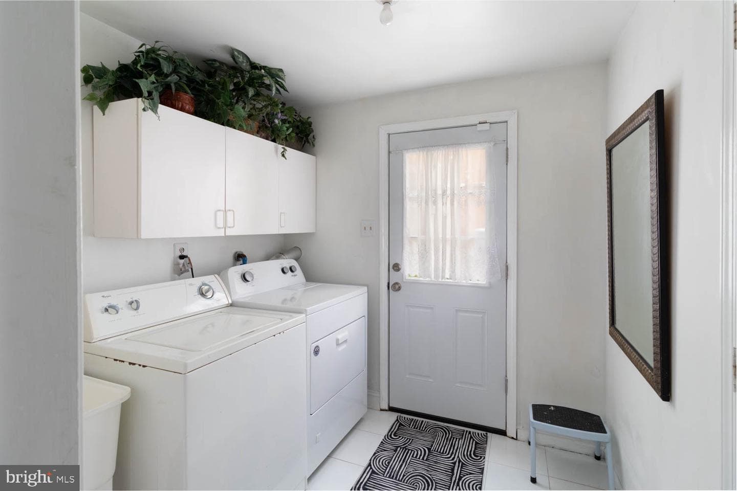 937 Caledonia Street photo 20