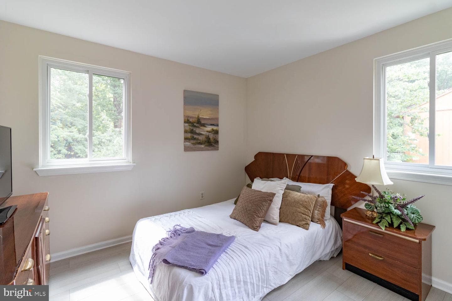 937 Caledonia Street photo 22
