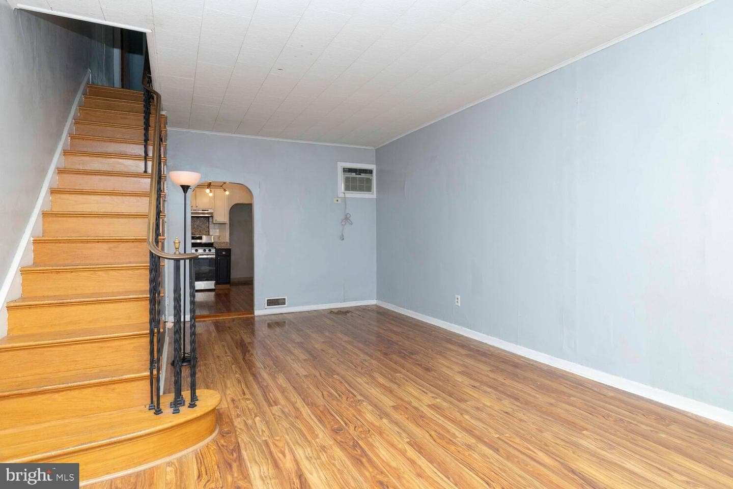 2319 S Woodstock Street photo 3