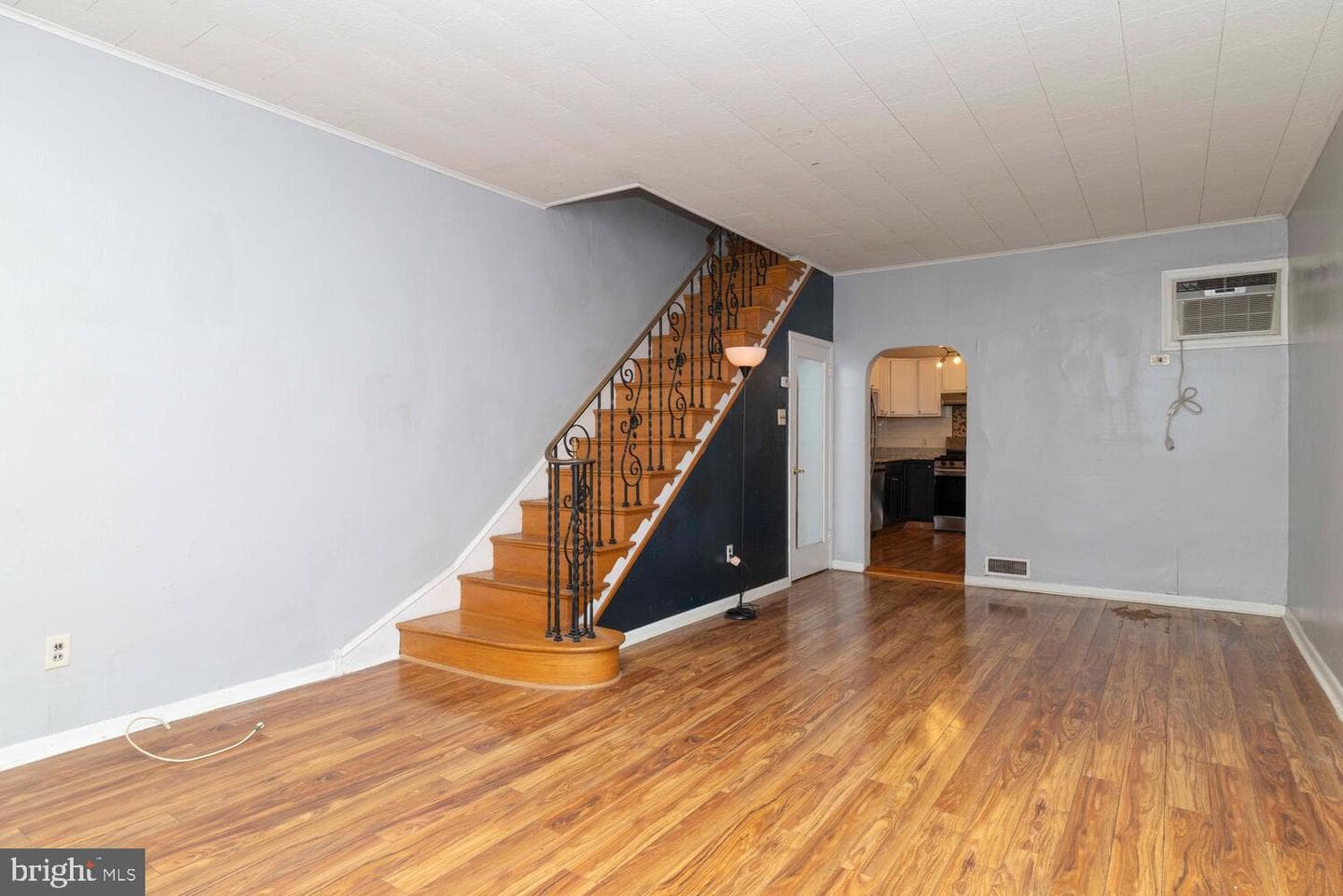 2319 S Woodstock Street photo 4